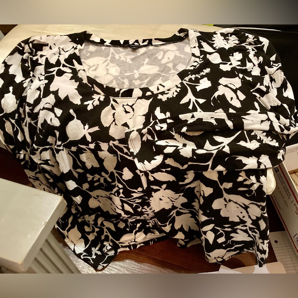 INC International Concepts Women's LS Floral Top - Size: XL - Black / White - Picture 4 of 12